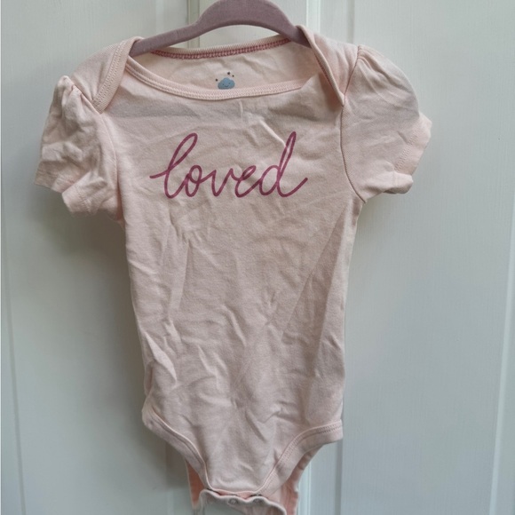 Cloud Island 12M Girls Blush Pink 'Loved' Short Sleeve Onesie Bodysuit - Picture 1 of 4